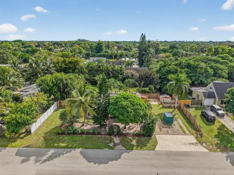 5172 Pine Tree Drive Delray Beach FL 33484