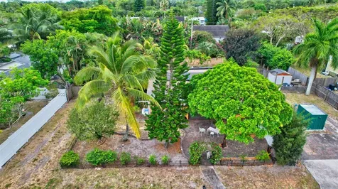 5172 Pine Tree Drive Delray Beach FL 33484