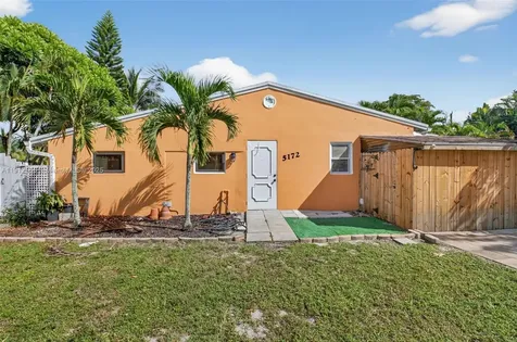 5172 Pine Tree Drive Delray Beach FL 33484