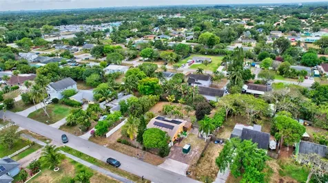 5172 Pine Tree Drive Delray Beach FL 33484