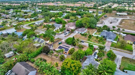 5172 Pine Tree Drive Delray Beach FL 33484