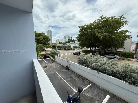 1045 10th Street Miami Beach FL 33139