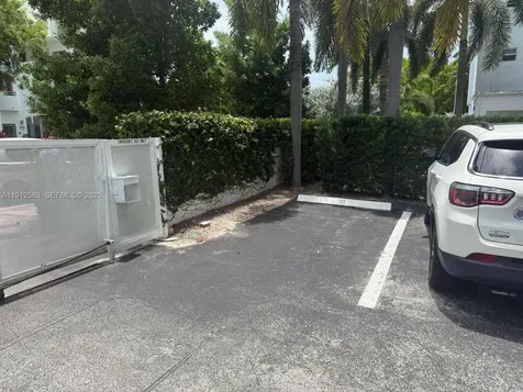 1045 10th Street Miami Beach FL 33139