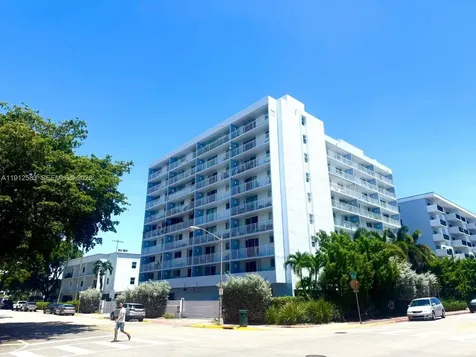1045 10th Street Miami Beach FL 33139