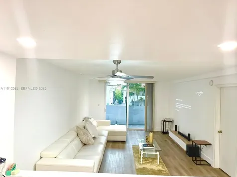 1045 10th Street Miami Beach FL 33139