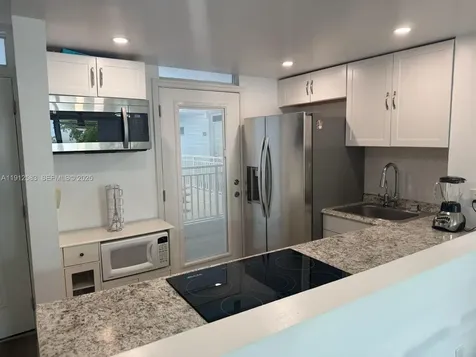 1045 10th Street Miami Beach FL 33139