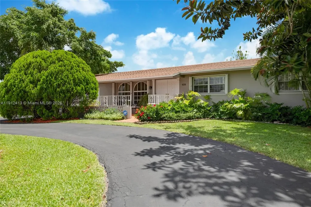 4235 SW 97th Avenue Miami FL 33165