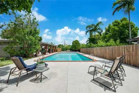 4235 SW 97th Avenue Miami FL 33165