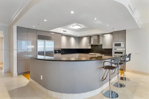 6000 Island Boulevard Aventura FL 33160