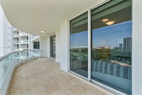 6000 Island Boulevard Aventura FL 33160