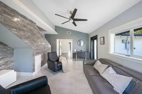 10025 SW 83rd Street Miami FL 33173