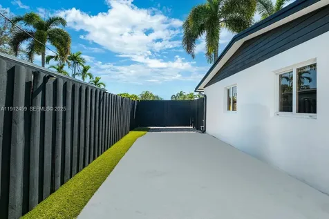10025 SW 83rd Street Miami FL 33173