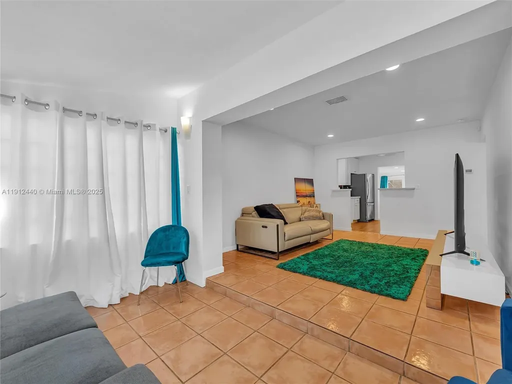 1108 NW 3rd Avenue Fort Lauderdale FL 33311