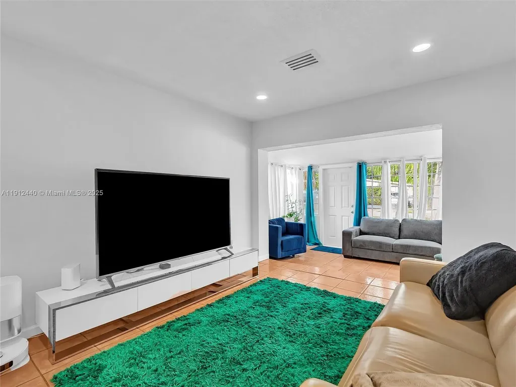 1108 NW 3rd Avenue Fort Lauderdale FL 33311