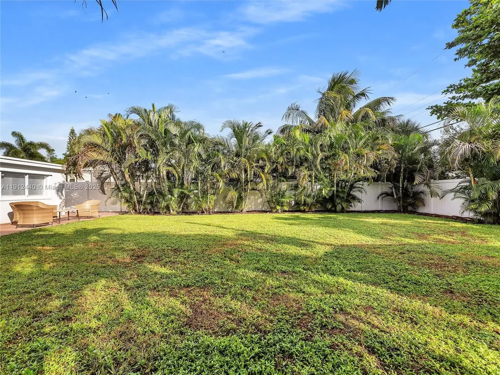 1108 NW 3rd Avenue Fort Lauderdale FL 33311