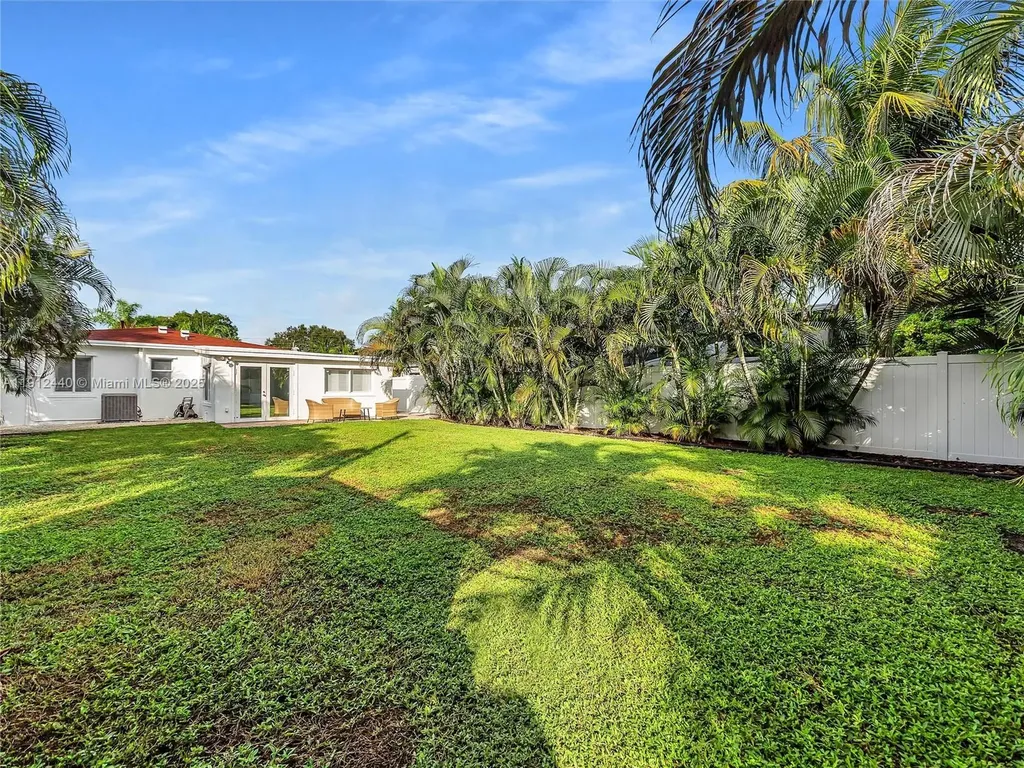 1108 NW 3rd Avenue Fort Lauderdale FL 33311