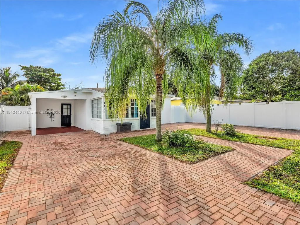 1108 NW 3rd Avenue Fort Lauderdale FL 33311