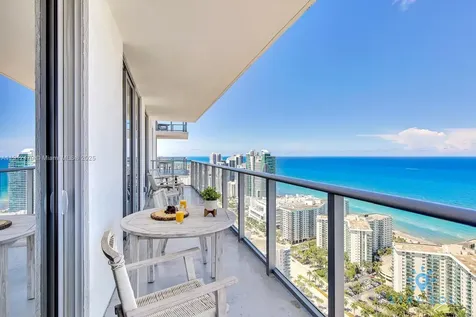 Hollywood FL 33019