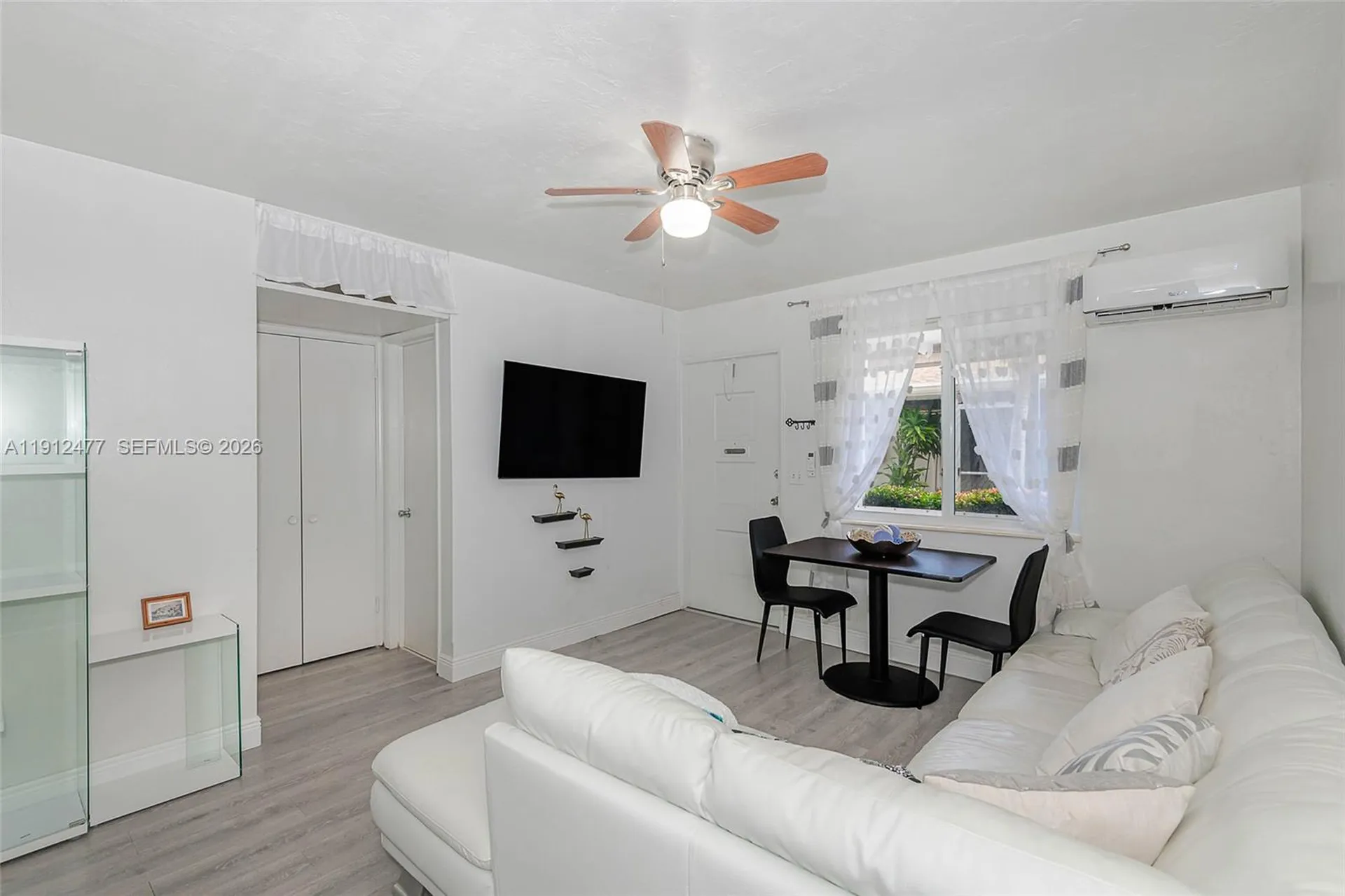 2524 Hayes Street Hollywood FL 33020