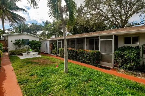 2524 Hayes Street Hollywood FL 33020