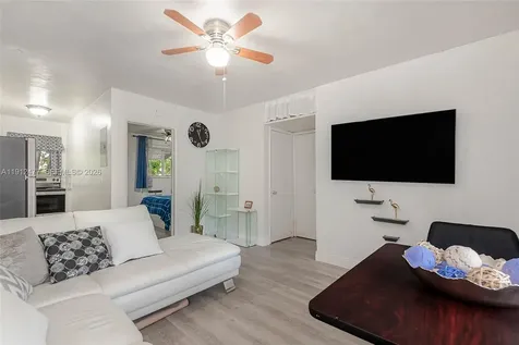 2524 Hayes Street Hollywood FL 33020