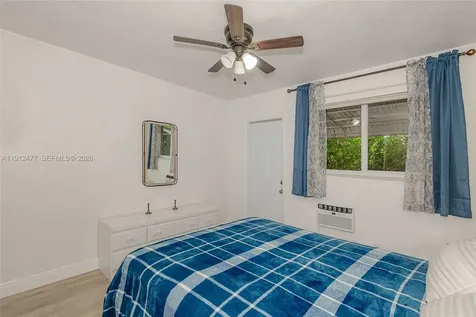 2524 Hayes Street Hollywood FL 33020