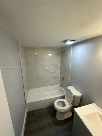220 SW 9th Avenue Hallandale Beach FL 33009