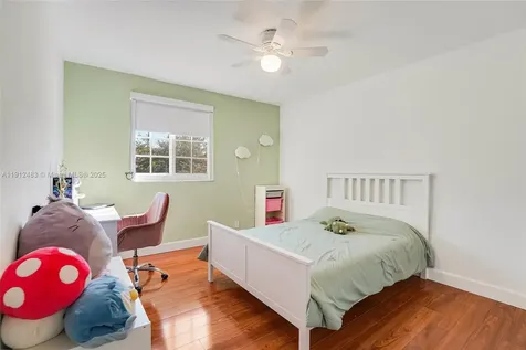 285 Cameron Drive Weston FL 33326