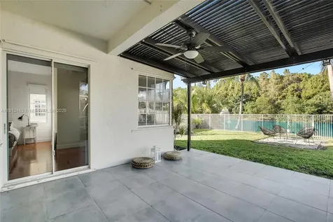 285 Cameron Drive Weston FL 33326