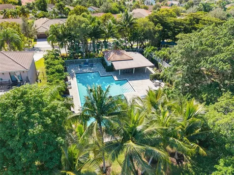 285 Cameron Drive Weston FL 33326