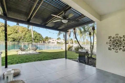 285 Cameron Drive Weston FL 33326