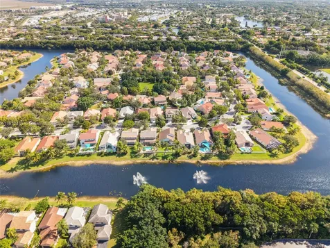 285 Cameron Drive Weston FL 33326