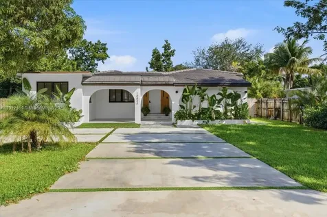 10845 Peachtree Drive Miami FL 33161