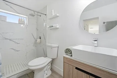 10845 Peachtree Drive Miami FL 33161