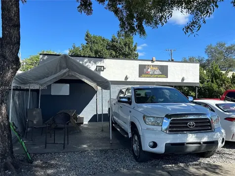 6009 Dawson Street Hollywood FL 33023