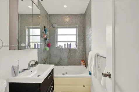 1610 Michigan Avenue Miami Beach FL 33139