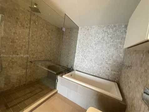 68 SE 6th Street Miami FL 33131