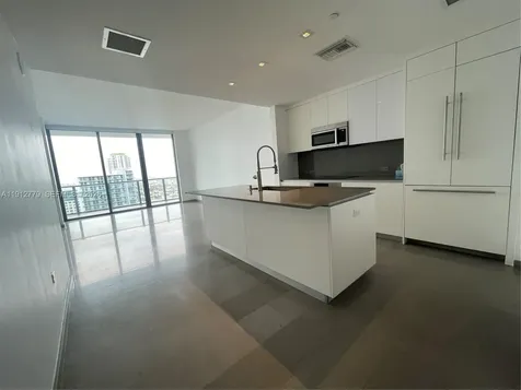 68 SE 6th Street Miami FL 33131