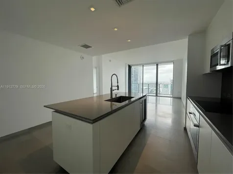 68 SE 6th Street Miami FL 33131