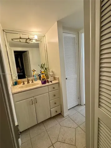 16518 NE 26th Avenue North Miami Beach FL 33160