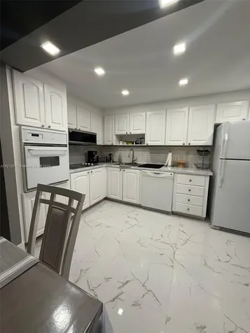 19380 Collins Avenue Sunny Isles Beach FL 33160