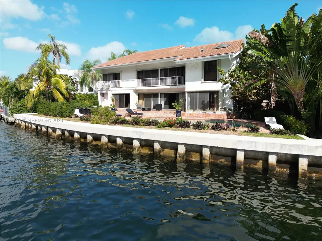 363 Centre Island Golden Beach FL 33160
