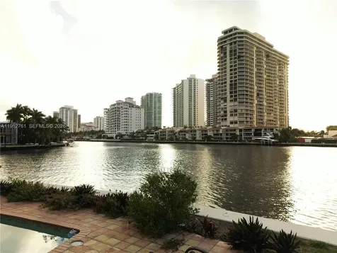 363 Centre Island Golden Beach FL 33160
