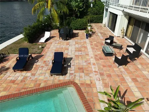 363 Centre Island Golden Beach FL 33160