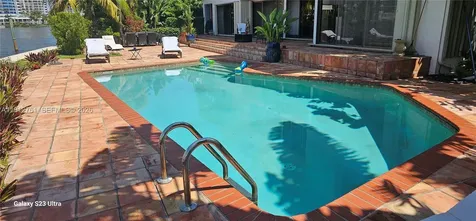 363 Centre Island Golden Beach FL 33160