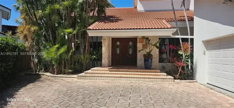 363 Centre Island Golden Beach FL 33160