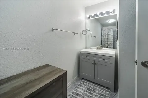 2040 NE 167th Street North Miami Beach FL 33162