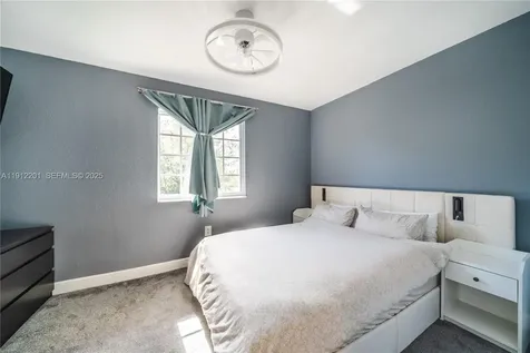 2040 NE 167th Street North Miami Beach FL 33162