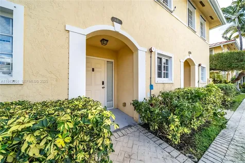 2040 NE 167th Street North Miami Beach FL 33162