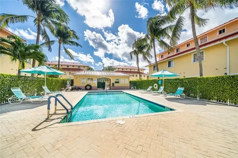 2040 NE 167th Street North Miami Beach FL 33162